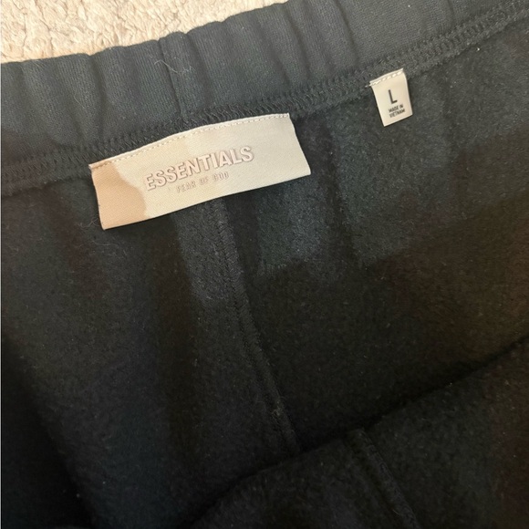 Fear of God Essentials Black Shorts - Large - Picture 5 of 6